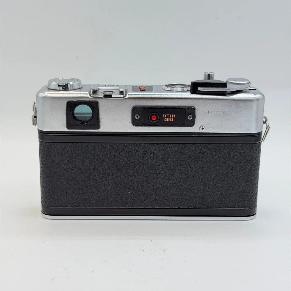 Yashica Electro 35 GSN Rangefinder Camera Color-Yashinon DX 45mm f1.7 Lens Japan